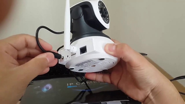 Đảm bảo camera IP được kết nối với nguồn điện