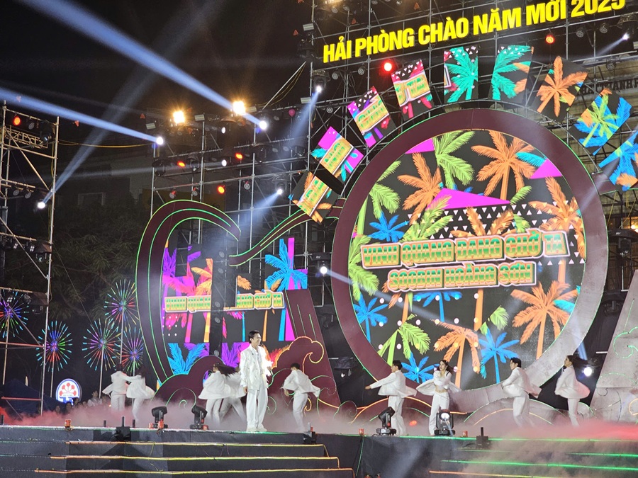 Những màn trình diễn ca múa nhạc trẻ trung, sôi động góp phần quảng bá cho một Thành phố Hải Phòng tràn đầy sức trẻ và khát vọng cống hiến của thế hệ trẻ.
